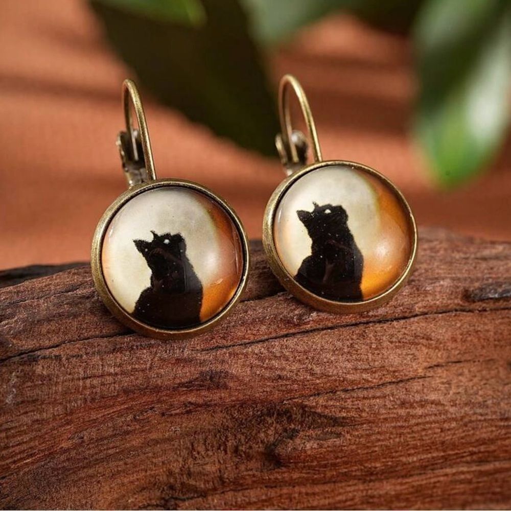 Vintage inspired Black Cat Silhouette Earrings, lightweight Elegant design